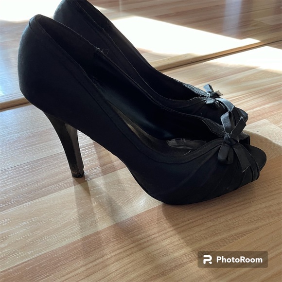 Steve Madden shoes size 8 black heels - Picture 2 of 3
